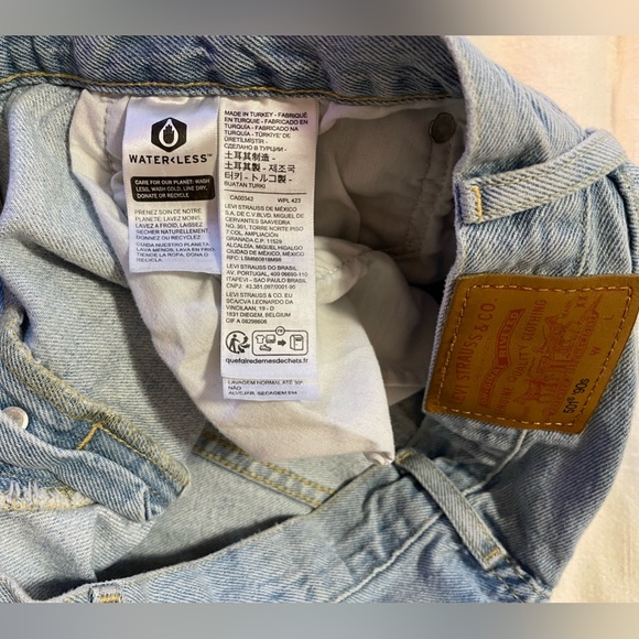 Vintage button fly high rise Levi’s baggy fit size 28 - Picture 2 of 8